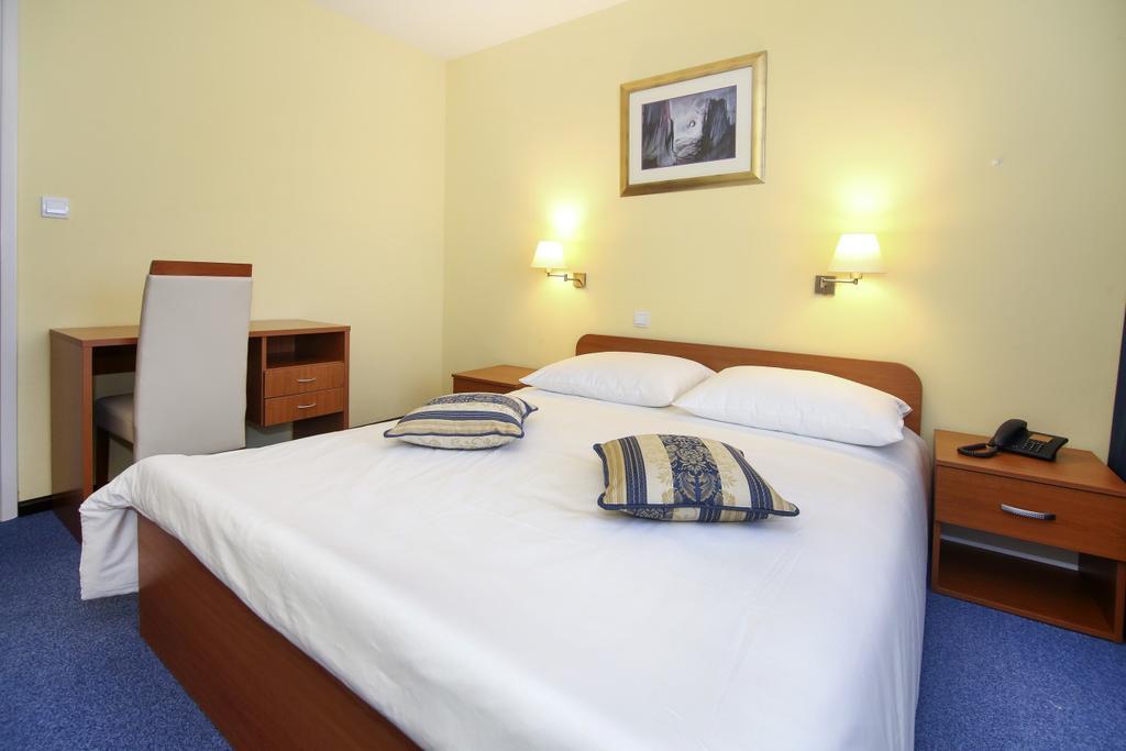 Hotel Zagreb สปลิท ภายนอก รูปภาพ